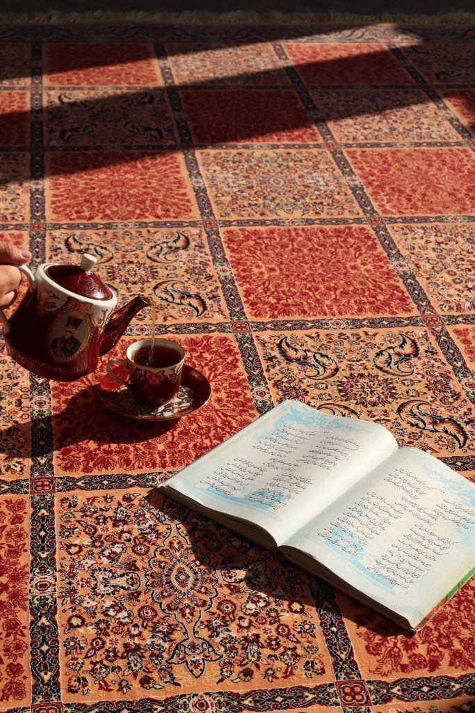 Roya-vloerkleed in de middagzon